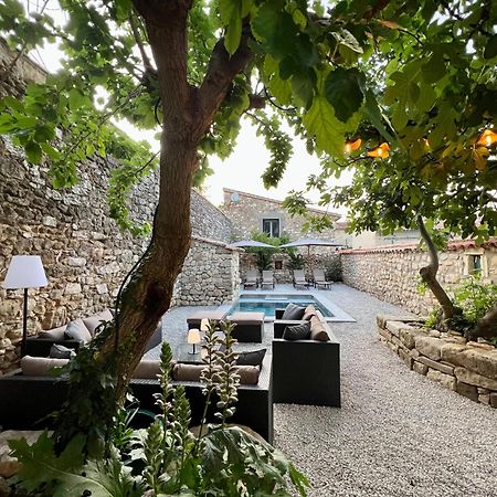Maison Erica Hotel Saint-Mamert-du-Gard Exterior photo
